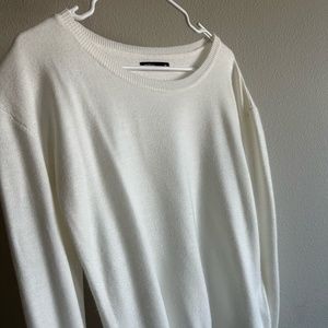 HouseBasic White sweater
